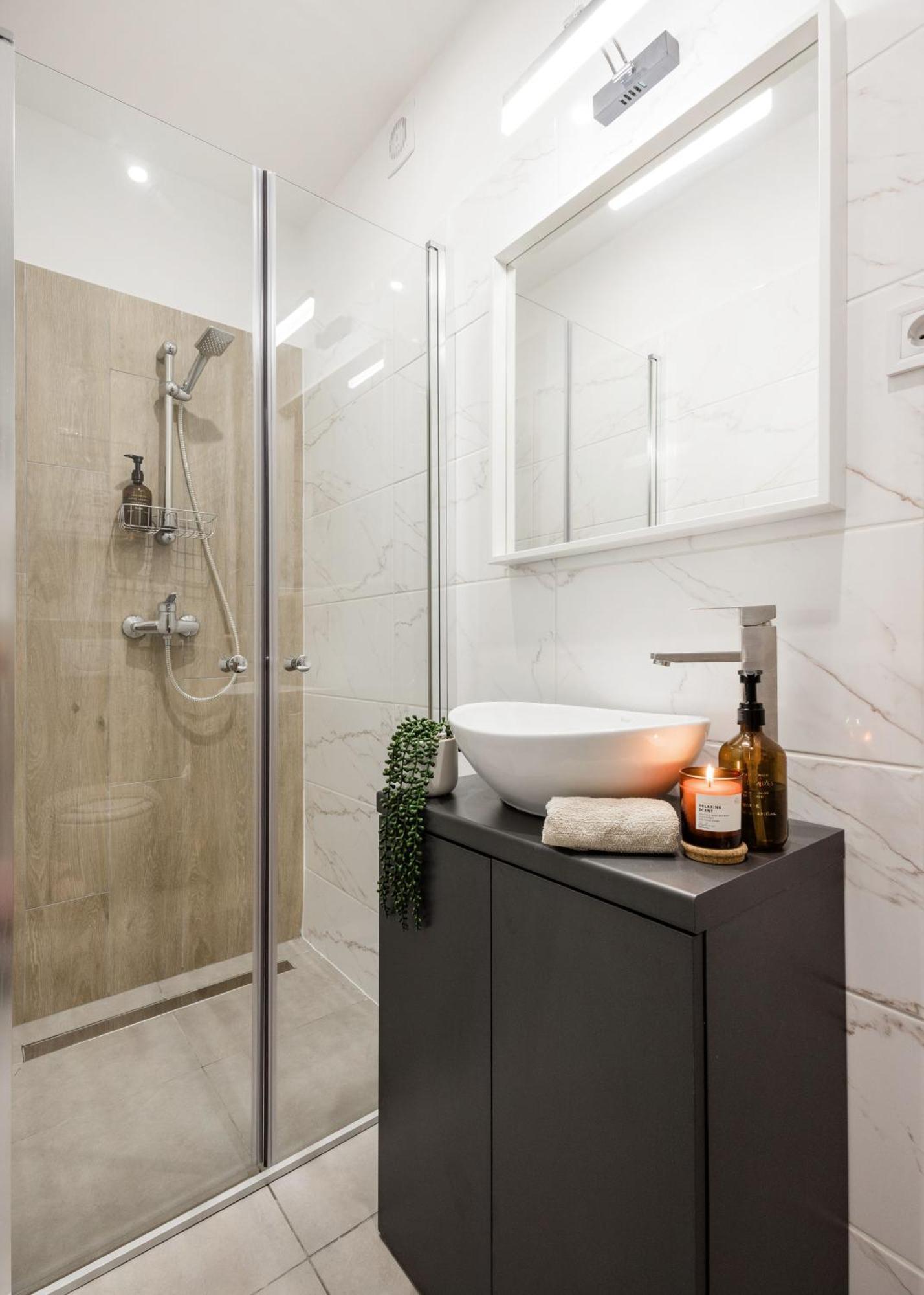 Central Budapest Oasis - Modern Charm, Timeless Comfort ภายนอก รูปภาพ